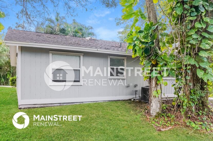 Building Photo - 6576 4th Ln