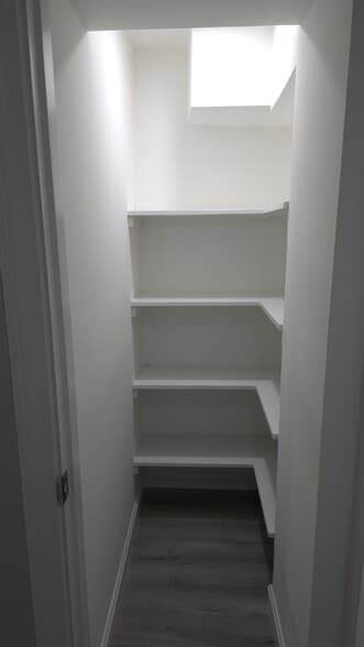 Building Photo - 266 Mountain Ave