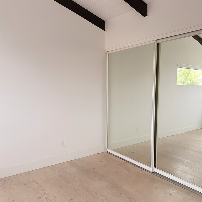 Building Photo - 343 Cypress Dr