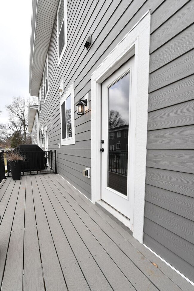 Building Photo - 11217 Talamore Cir