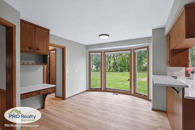 Building Photo - Recently Remodeled 4 Bedroom Home