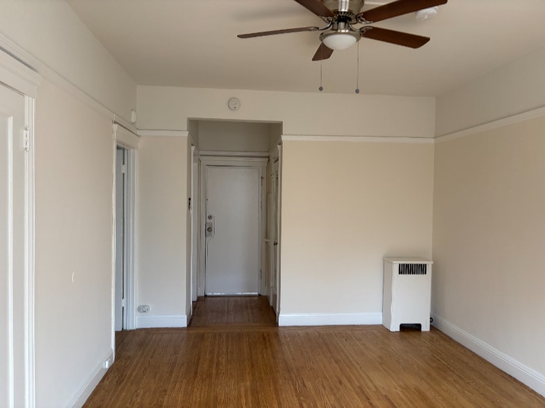 Building Photo - 1025 Powell St