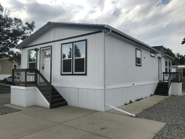Building Photo - 1801 W 92nd Ave