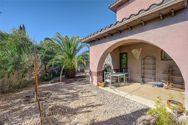 Building Photo - 8490 S Via De Bella Sidra Ct