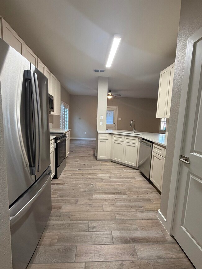 Building Photo - 3104 Quintero St