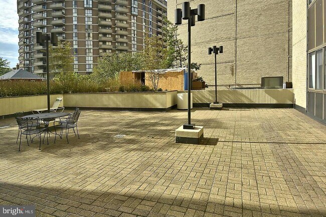 Building Photo - 4601 N Park Ave