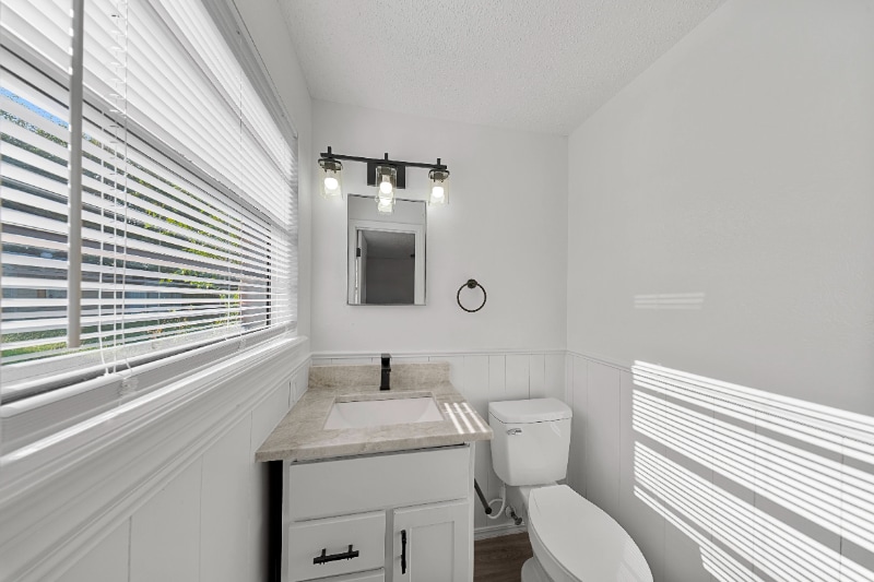 Building Photo - 3232 Parker Dr