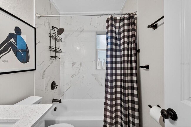 Building Photo - 2301 14th Ave N