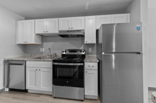 Building Photo - 1530 Moraine Terrace