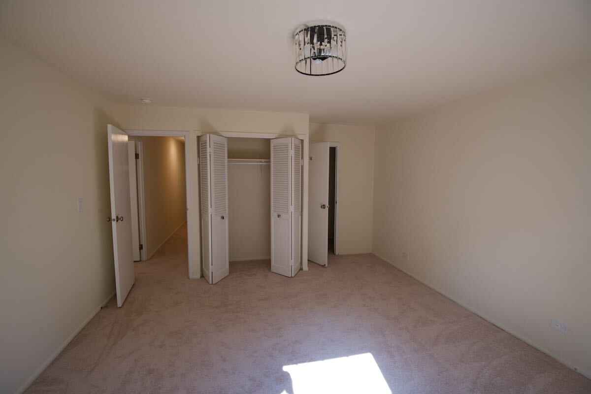 Master bedroom - 1250 Park Ave W