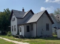 Building Photo - 1902
