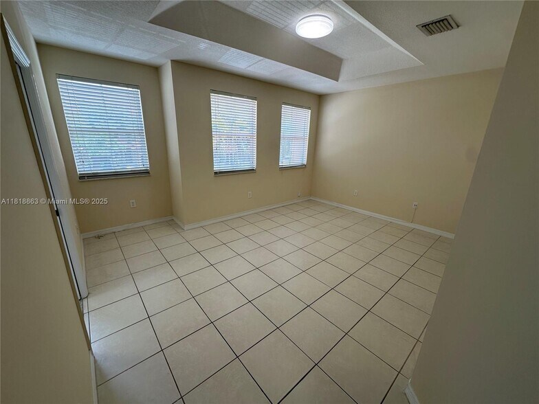 Building Photo - 10869 SW 88th Ter