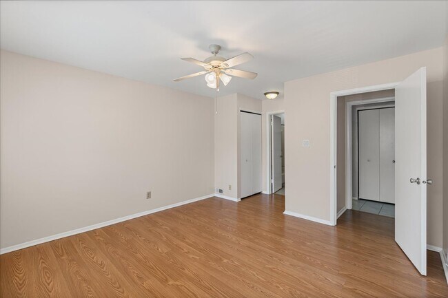 Building Photo - 504B Mulberry Cove