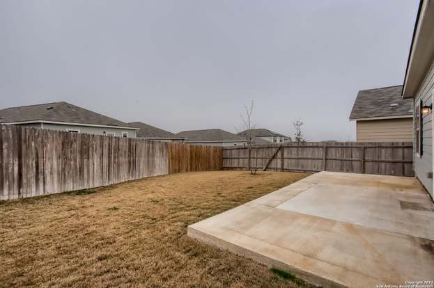 Building Photo - 4950 Hallies Gdn
