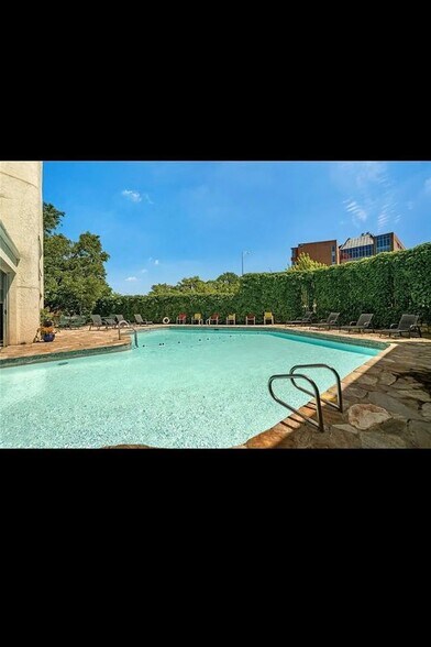 Building Photo - 3838 Rainbow Blvd