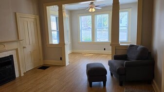 Unit 2 Foyer - 901 N 8th St