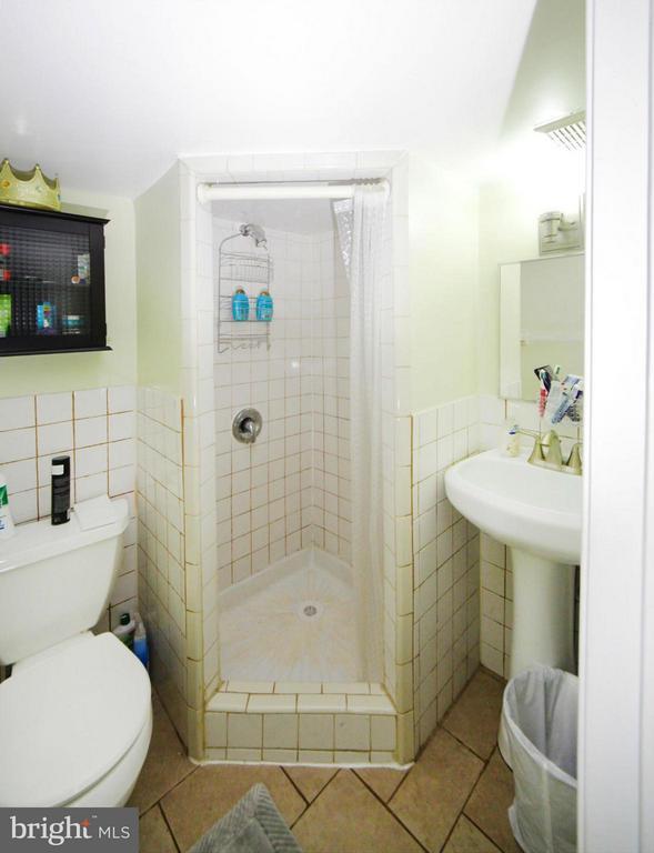 Building Photo - 2309 3rd St NE