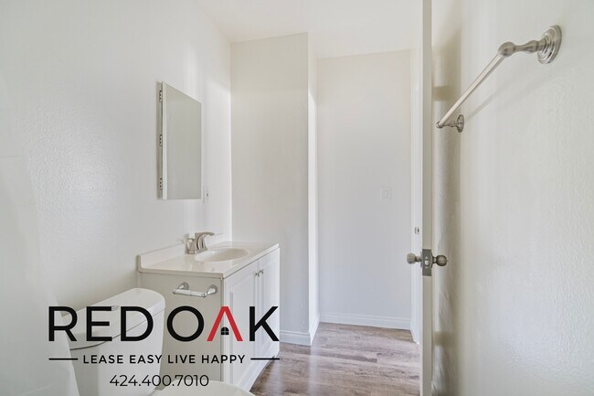 Building Photo - 9210 Somerset Blvd