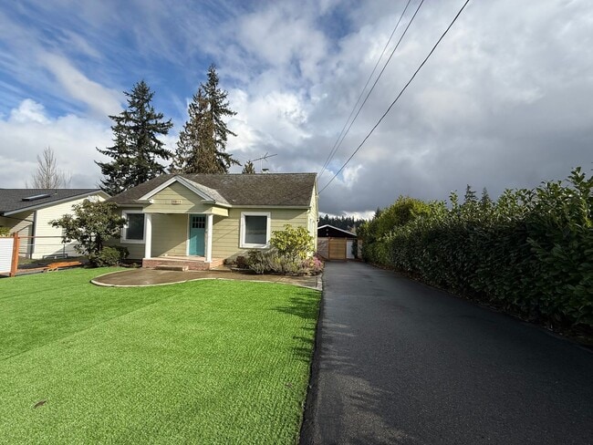 Building Photo - Well-Maintained 3-Bedroom Home in Prime Everett Location