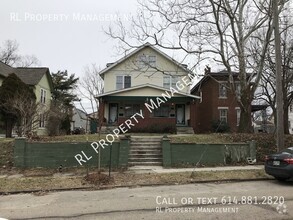 Building Photo - Renting for the 25-26 school year-Spacious...