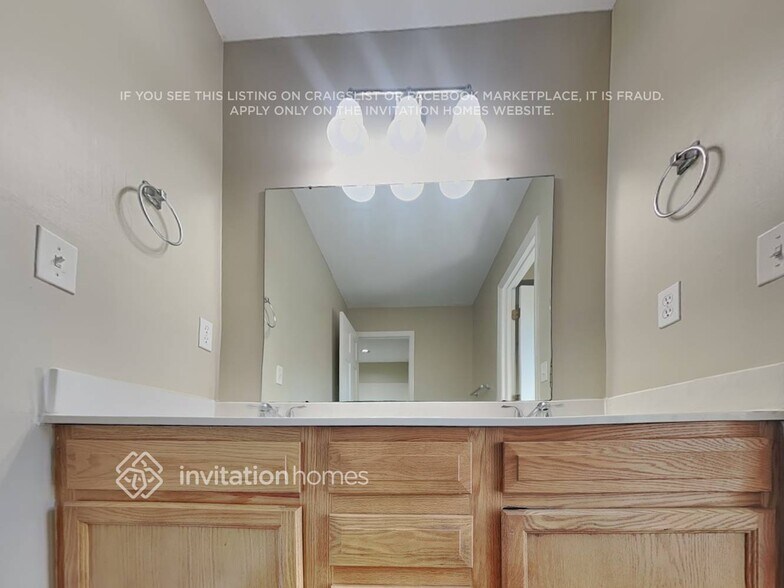 Building Photo - 11347 Mendora Dr