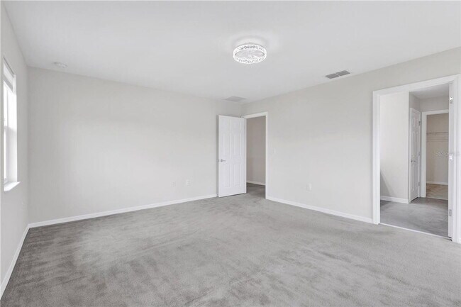 Building Photo - 4225 Beargrass St