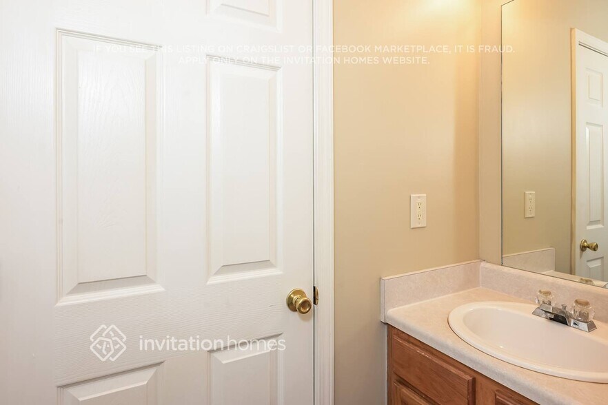 Building Photo - 3727 Oakland Spring Ct