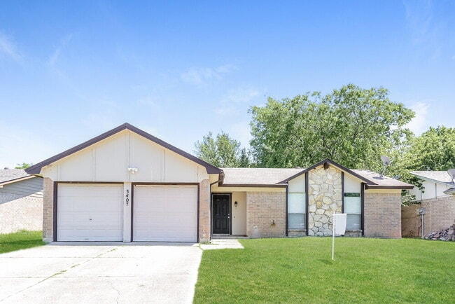 Building Photo - 3407 Spring Meadows Dr