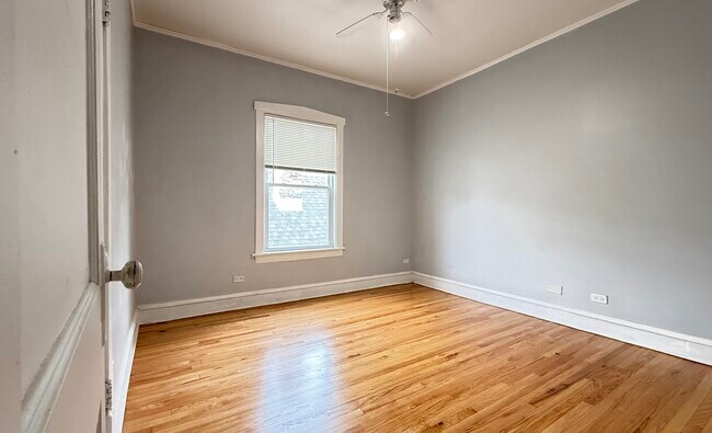 Building Photo - 4608 N Kenton Ave
