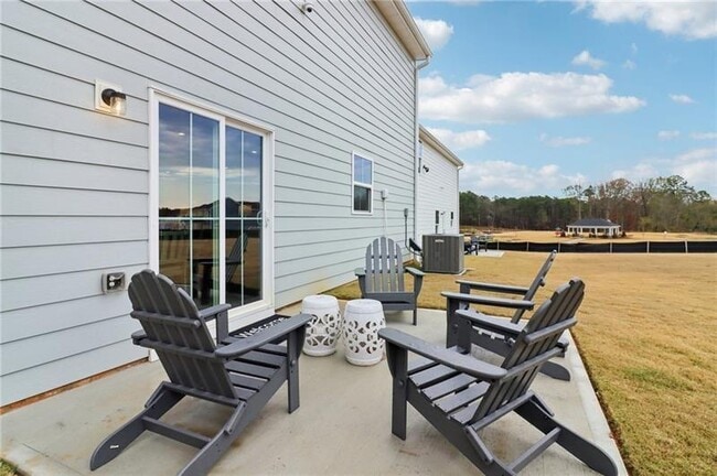 Building Photo - 6644 Red Oak Wy