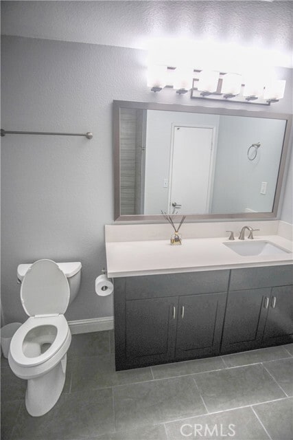 Building Photo - 7565 Charmant Dr
