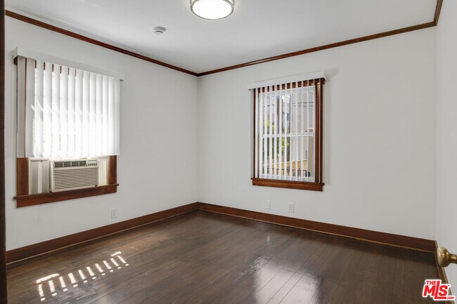 Building Photo - 8918 Burton Wy