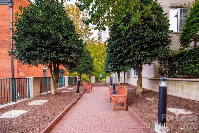 Building Photo - 300 W 5th St