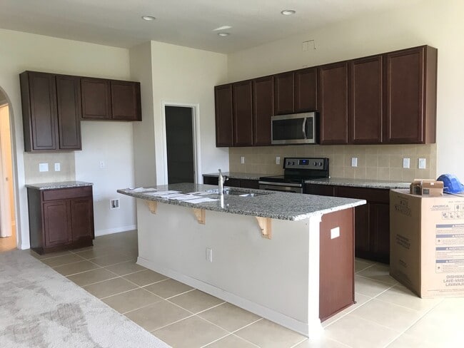 Building Photo - 3 Bedroom 2 Bathroom Home with large loft / bonus room at Windstone in Windermere!!