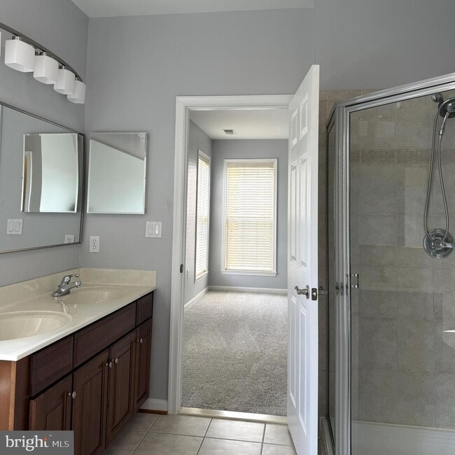 Building Photo - 6765 Hampton Bay Ln