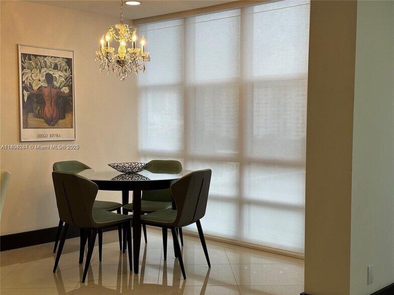 Building Photo - 2017 S Ocean Dr