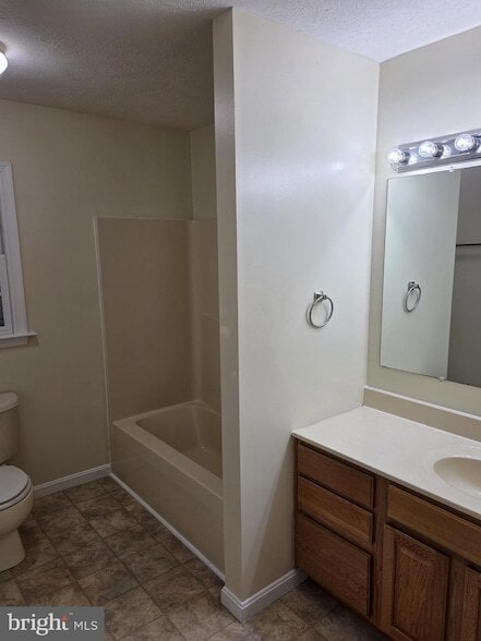 Building Photo - 50-C3 Courtney Cir