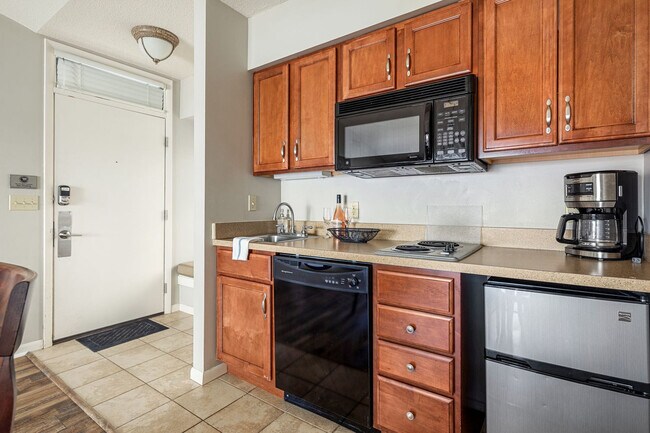 Building Photo - 5577 Creeks Crossing