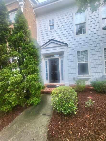 Primary Photo - 9817 Longstone Ln