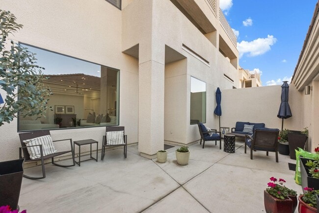 Building Photo - 8270 Hayden Rd