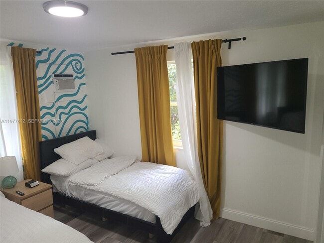 Building Photo - 168 NW 32nd St