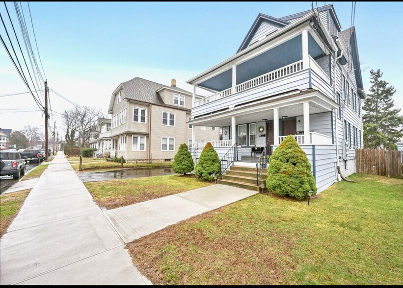 Building Photo - 115 Harborview Ave
