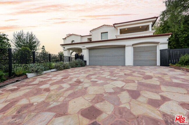 Building Photo - 23458 W Moon Shadows Dr