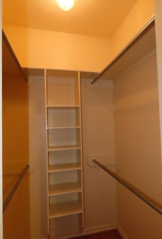 Building Photo - Cozy 3 Bedroom 2 Bathroom In Tyler!!