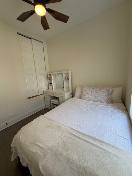2nd bedroom - 2630 N Fairfield Ave