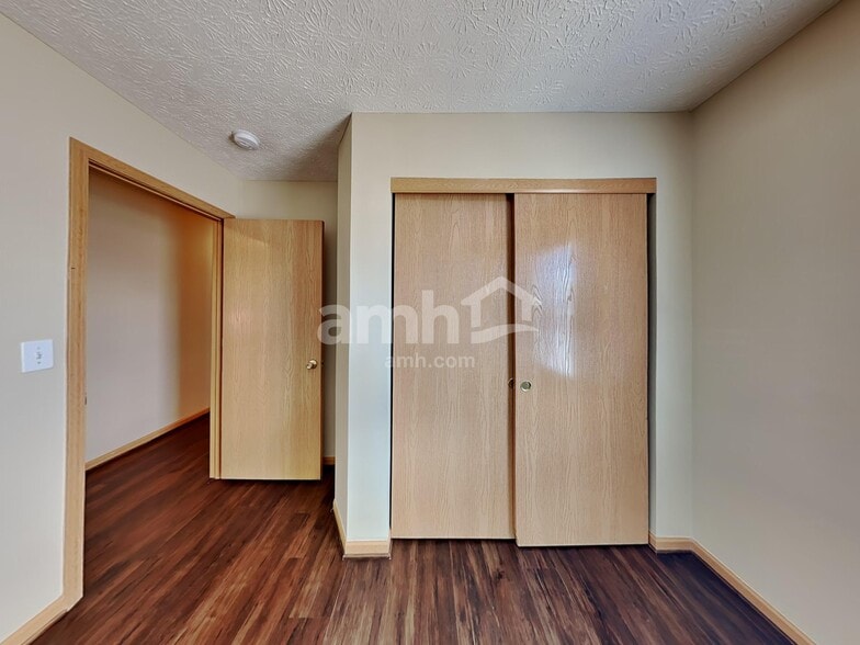 Building Photo - 5547 Glenchester Dr