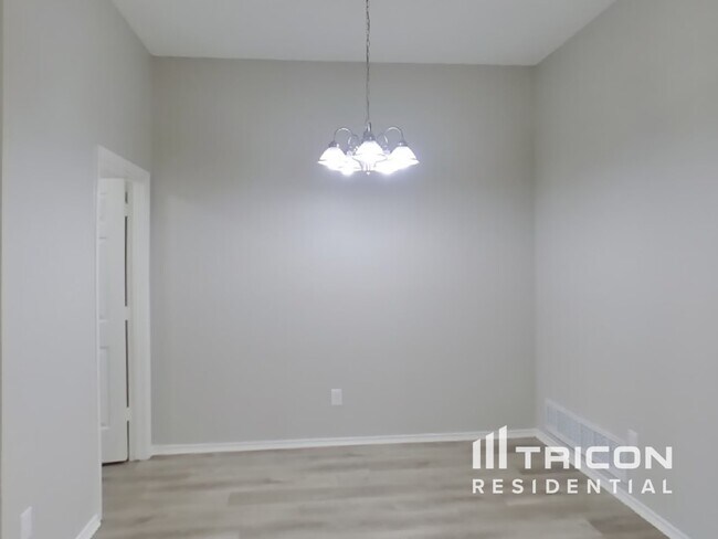 Building Photo - 1517 Allen Dr