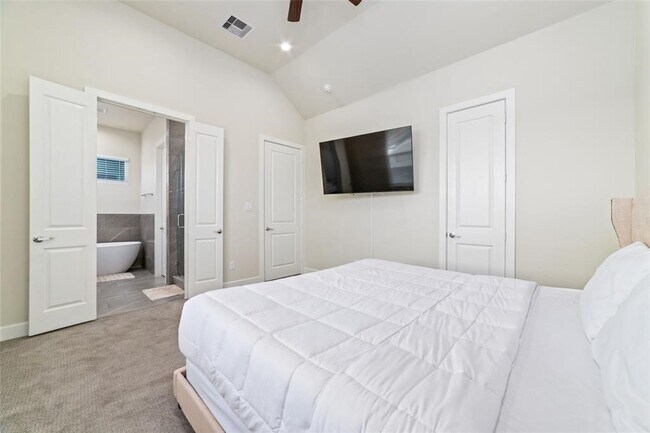 Building Photo - 148 Knightsbridge Park Ln