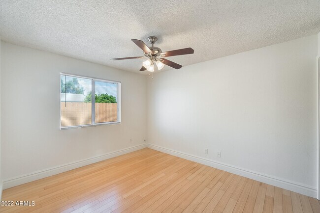 Building Photo - 10424 N 38th Dr