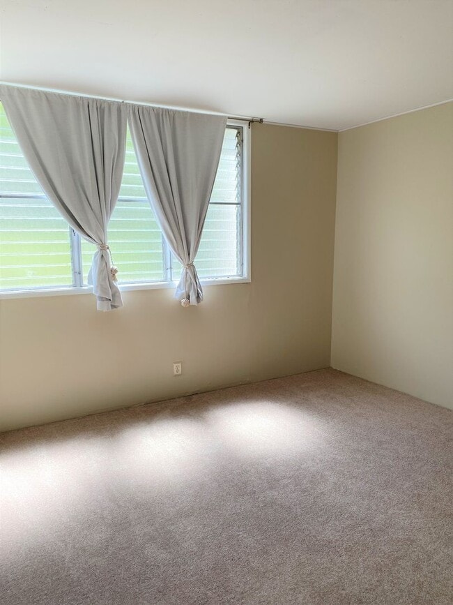 Building Photo - Rarely Available Haleloa II - 3/2/2